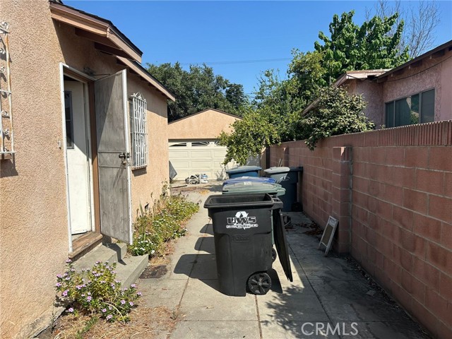 Detail Gallery Image 19 of 32 For 2549 Kansas Ave, South Gate,  CA 90280 - 2 Beds | 1 Baths