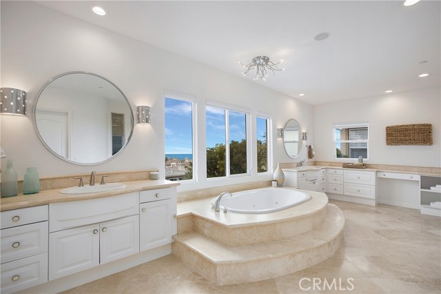 Detail Gallery Image 31 of 50 For 21 Vista Sole St, Dana Point,  CA 92629 - 4 Beds | 3/1 Baths