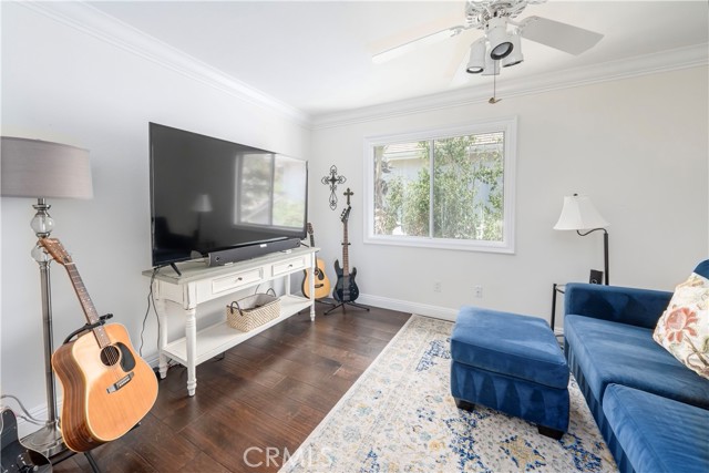 27705 Essex Place, Valencia CA: https://media.crmls.org/medias/bec026c8-8389-464c-8439-7c32187c0790.jpg