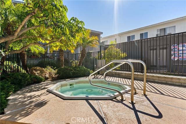 Detail Gallery Image 32 of 40 For 13231 Fiji Way #H,  Marina Del Rey,  CA 90292 - 3 Beds | 2/1 Baths