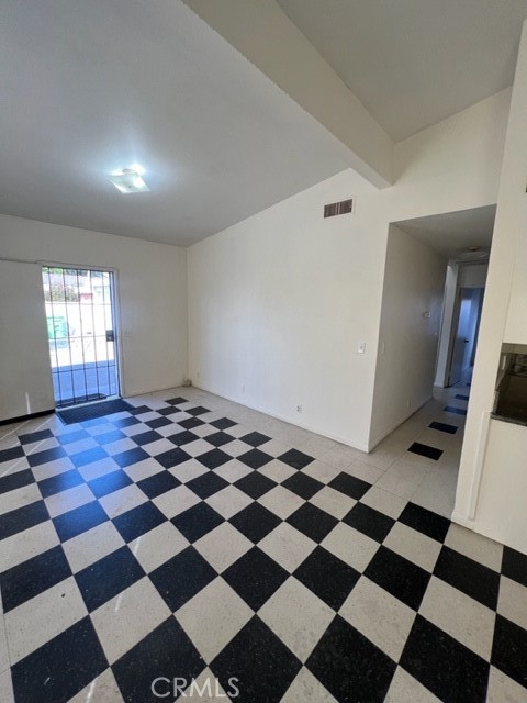 Detail Gallery Image 6 of 6 For 1922 1924 Bunker, South El Monte,  CA 91733 - 3 Beds | 1 Baths