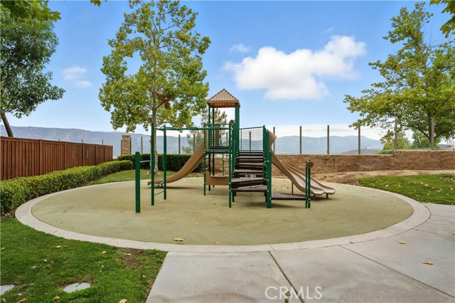 Detail Gallery Image 29 of 38 For 15636 Vista Way #104,  Lake Elsinore,  CA 92532 - 3 Beds | 2/1 Baths