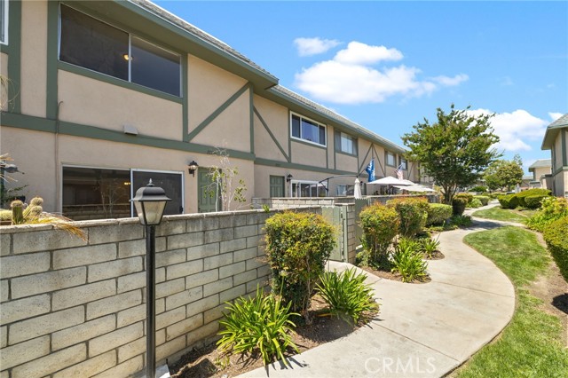 1115 W Francis Street, Ontario CA: https://media.crmls.org/medias/bec32c35-e6e9-4436-8849-f809cbc0f11b.jpg