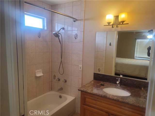 26969 Lakeview Drive, Helendale CA: https://media.crmls.org/medias/bec36a4e-0fbb-4b96-b700-e6d3a4cc386d.jpg