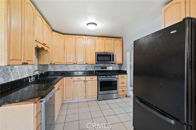 Detail Gallery Image 9 of 29 For 3640 Huntington Ave, Clearlake,  CA 95422 - 3 Beds | 1 Baths