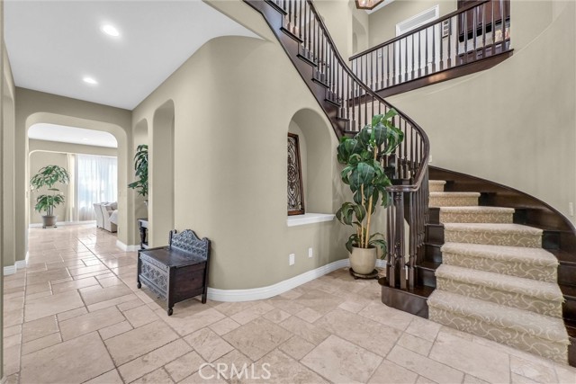 Detail Gallery Image 3 of 45 For 3328 S Crawford, Santa Ana,  CA 92704 - 5 Beds | 4/1 Baths