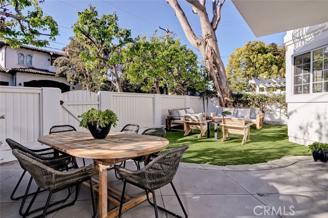 742 31st Street, Manhattan Beach, California 90266, 5 Bedrooms Bedrooms, ,2 BathroomsBathrooms,Residential,Sold,31st,SB22034184