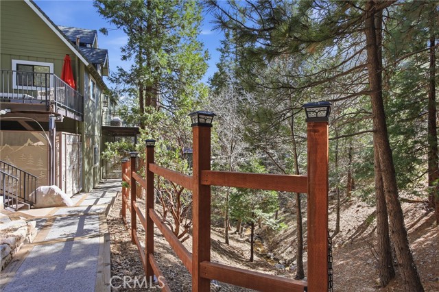 528 Brentwood, Lake Arrowhead CA: https://media.crmls.org/medias/bec641e0-99e2-4ef8-a1ac-69c610612e0c.jpg