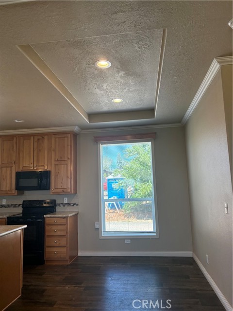 Detail Gallery Image 11 of 28 For 5548 Newland Rd, Paradise,  CA 95969 - 2 Beds | 2 Baths