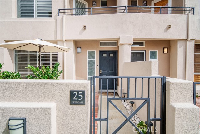 Detail Gallery Image 3 of 33 For 25 Windgate, Aliso Viejo,  CA 92656 - 3 Beds | 2/1 Baths