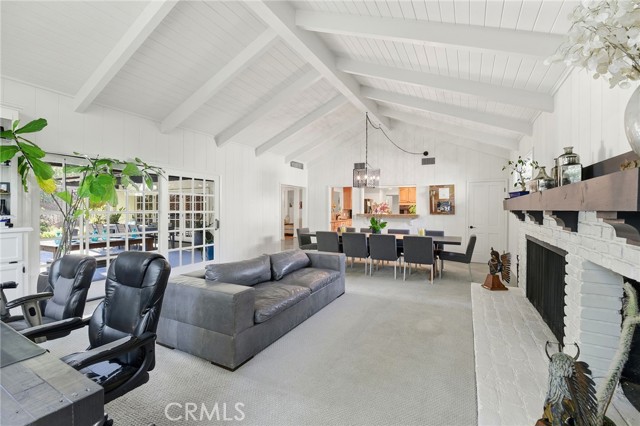 15936 Valley Wood Road, Sherman Oaks CA: https://media.crmls.org/medias/bec7da6a-1f4e-431e-8420-6982fb94e700.jpg