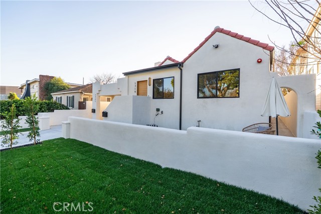 Detail Gallery Image 2 of 35 For 1719 Landis, Burbank,  CA 91504 - 6 Beds | 4 Baths