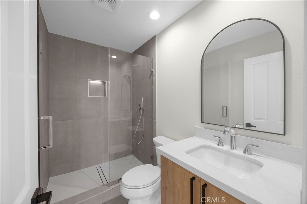 MLS #OC25258217 image #23