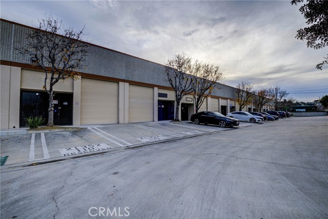 21352 Nordhoff Street, Chatsworth (los Angeles), California 91311, ,Commercial Sale,For Sale,21352 Nordhoff Street,CRSR24012959