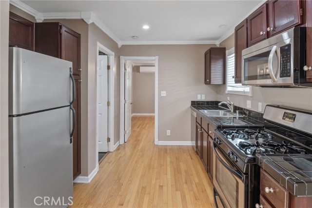 Detail Gallery Image 37 of 52 For 1007 Rose Ave, Pasadena,  CA 91107 - 4 Beds | 3 Baths