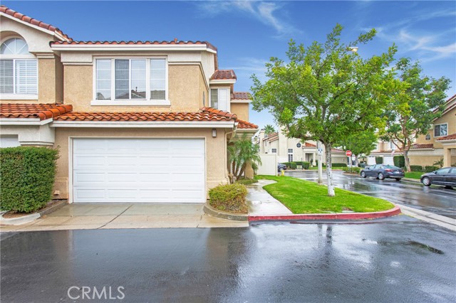 Detail Gallery Image 2 of 22 For 1151 Portofino Ct. #101,  Corona,  CA 92881 - 3 Beds | 2/1 Baths