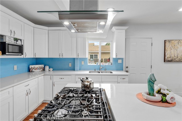 Detail Gallery Image 10 of 39 For 22419 Horst Ave, Hawaiian Gardens,  CA 90716 - 4 Beds | 2 Baths