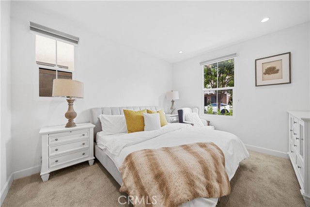 Detail Gallery Image 4 of 37 For 67 Runner, Irvine,  CA 92620 - 3 Beds | 3/1 Baths