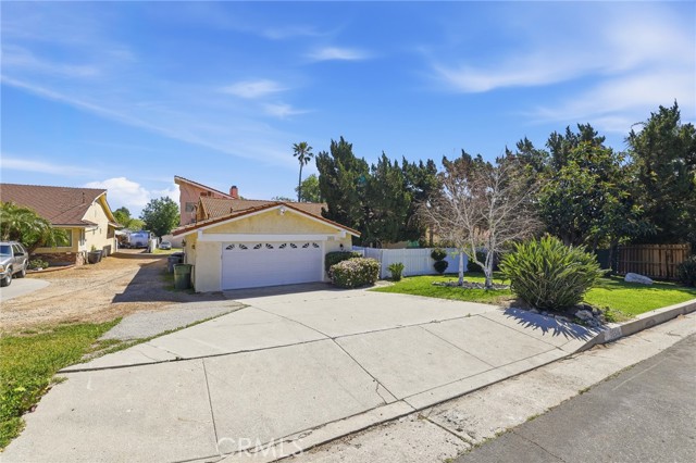 Photo of 10516 Independence Avenue, Chatsworth, CA 91311