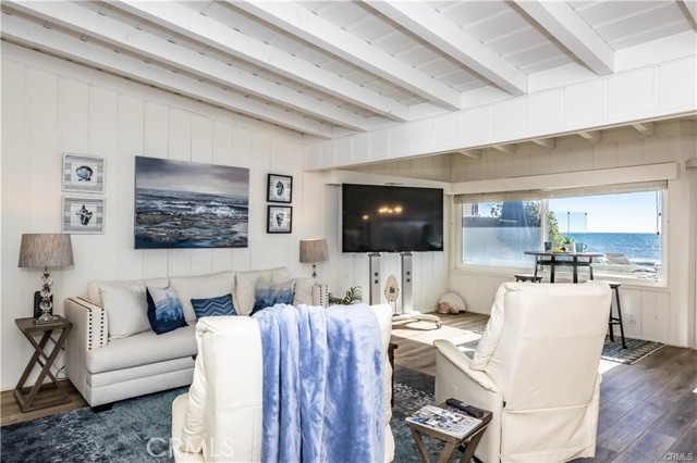 Detail Gallery Image 12 of 44 For 35325 Beach Rd, Dana Point,  CA 92624 - 4 Beds | 2/1 Baths