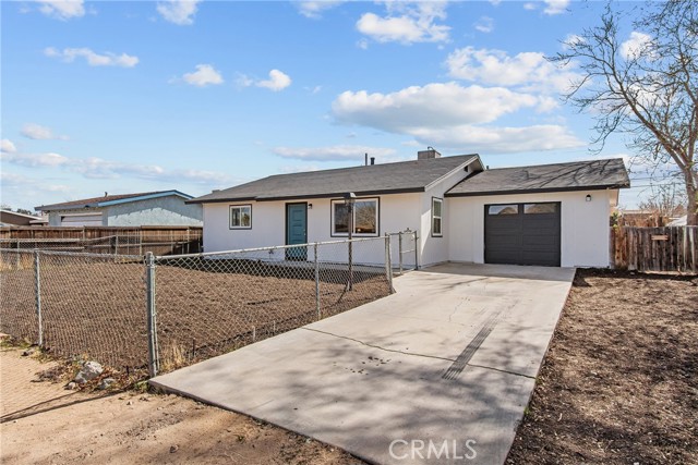 16245 Pine Street, Hesperia CA: https://media.crmls.org/medias/becb3531-2a14-4967-9e08-be5fcb5248b9.jpg