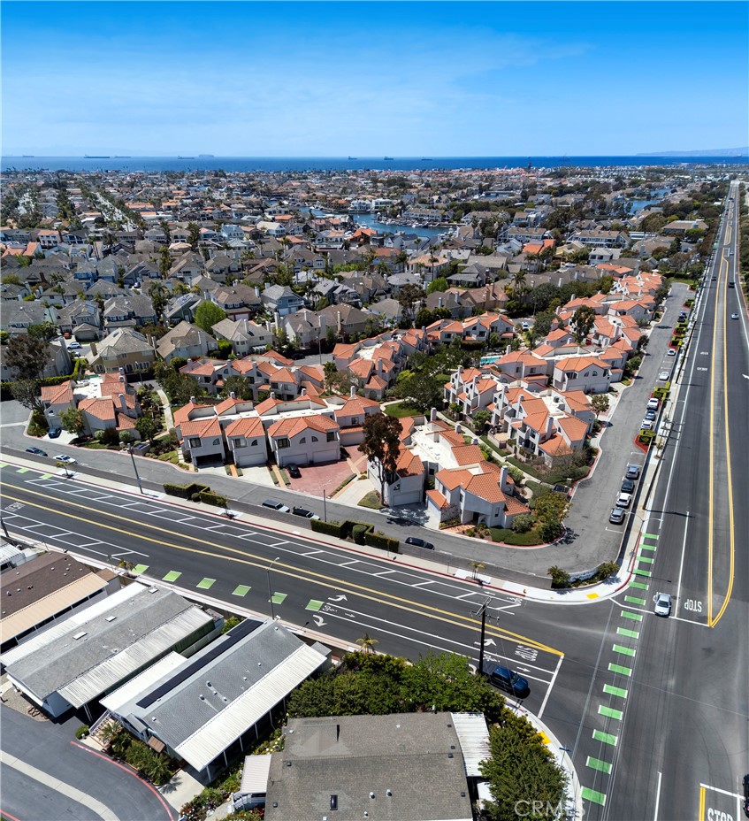 MLS #OC25093014 img 1