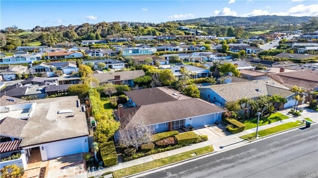 Detail Gallery Image 11 of 14 For 4600 Cortland, Corona Del Mar,  CA 92625 - 4 Beds | 4 Baths