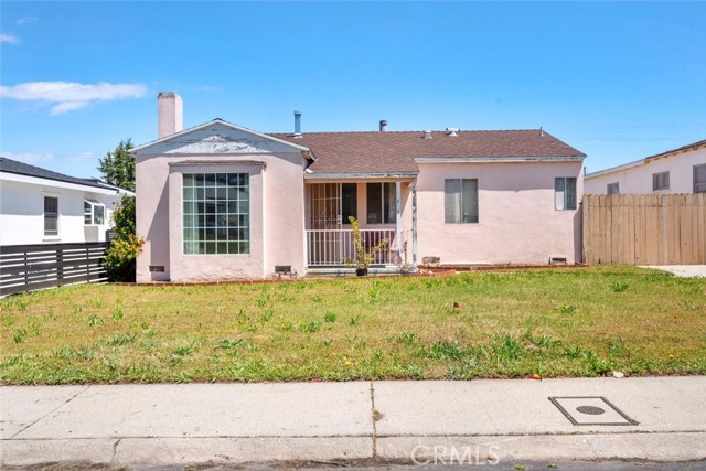 Detail Gallery Image 1 of 11 For 8112 Airlane Ave, Los Angeles,  CA 90045 - 4 Beds | 2 Baths