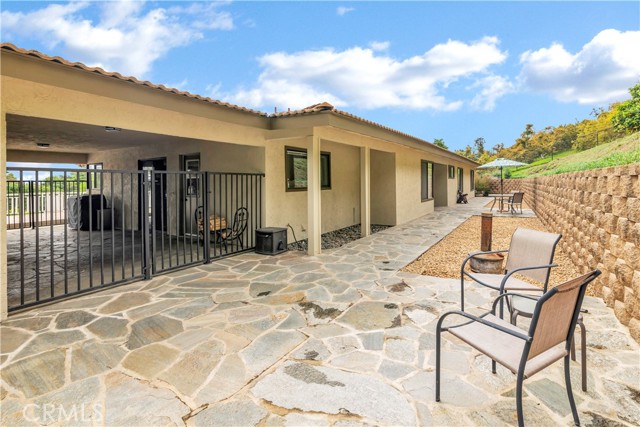 735 Del Valle Drive, Fallbrook CA: https://media.crmls.org/medias/becc6f69-3175-43a4-8516-14d5df0dca0a.jpg