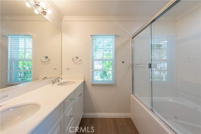 23 Bower Tree, Irvine CA: https://media.crmls.org/medias/becc8687-caf7-4fac-9cb9-dae8f0e80dbb.jpg