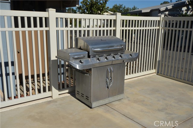 840 E Foothill Boulevard, Azusa CA: https://media.crmls.org/medias/beccb0f5-972e-4040-9916-ecac8b152f8d.jpg