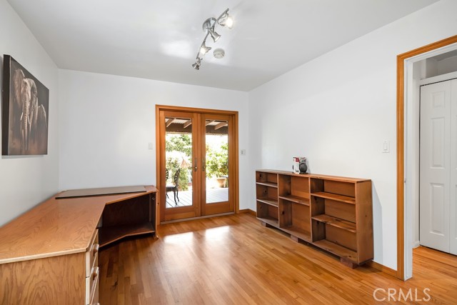 870 Rosecrans Avenue, Manhattan Beach, California 90266, 3 Bedrooms Bedrooms, ,2 BathroomsBathrooms,Residential,Sold,Rosecrans,SB21187159