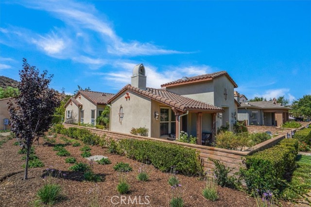 Detail Gallery Image 2 of 35 For 23724 Mahogany Ct, Valencia,  CA 91354 - 2 Beds | 2 Baths