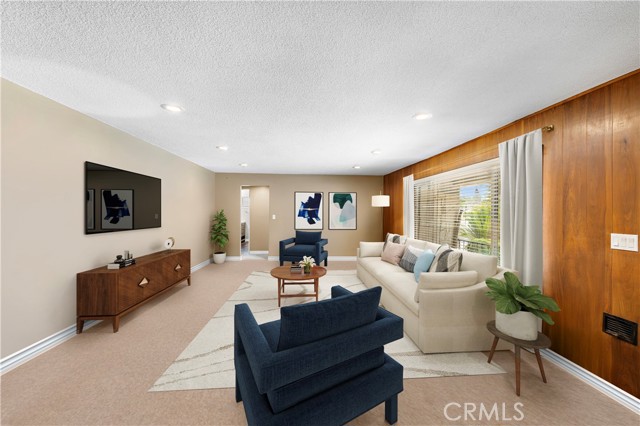 2304 Lewis Street, Santa Ana CA: https://media.crmls.org/medias/becd9668-0e48-46c1-ac23-3b833f4f4fa0.jpg