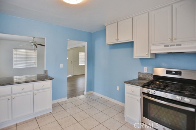 531 W 61st Street, Los Angeles CA: https://media.crmls.org/medias/becdaf2b-c834-4154-a807-0729eb21453d.jpg