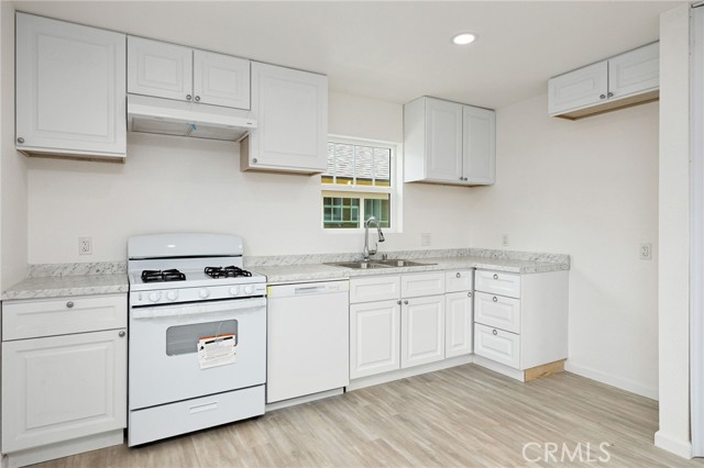 Detail Gallery Image 16 of 27 For 616 618 S Van Ness Ave, Santa Ana,  CA 92701 - – Beds | – Baths