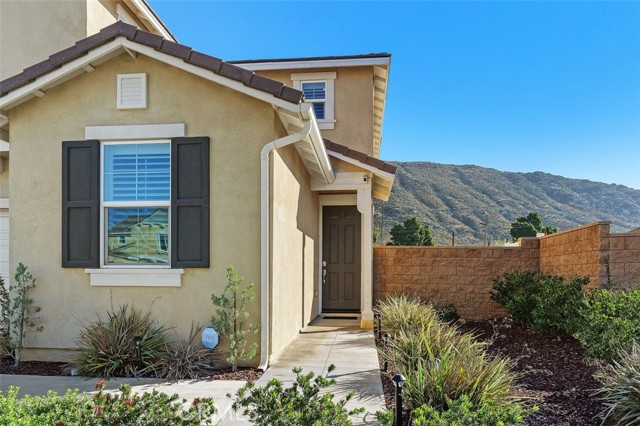 Detail Gallery Image 4 of 36 For 3150 Moab Ct, Jurupa Valley,  CA 92509 - 3 Beds | 2/1 Baths