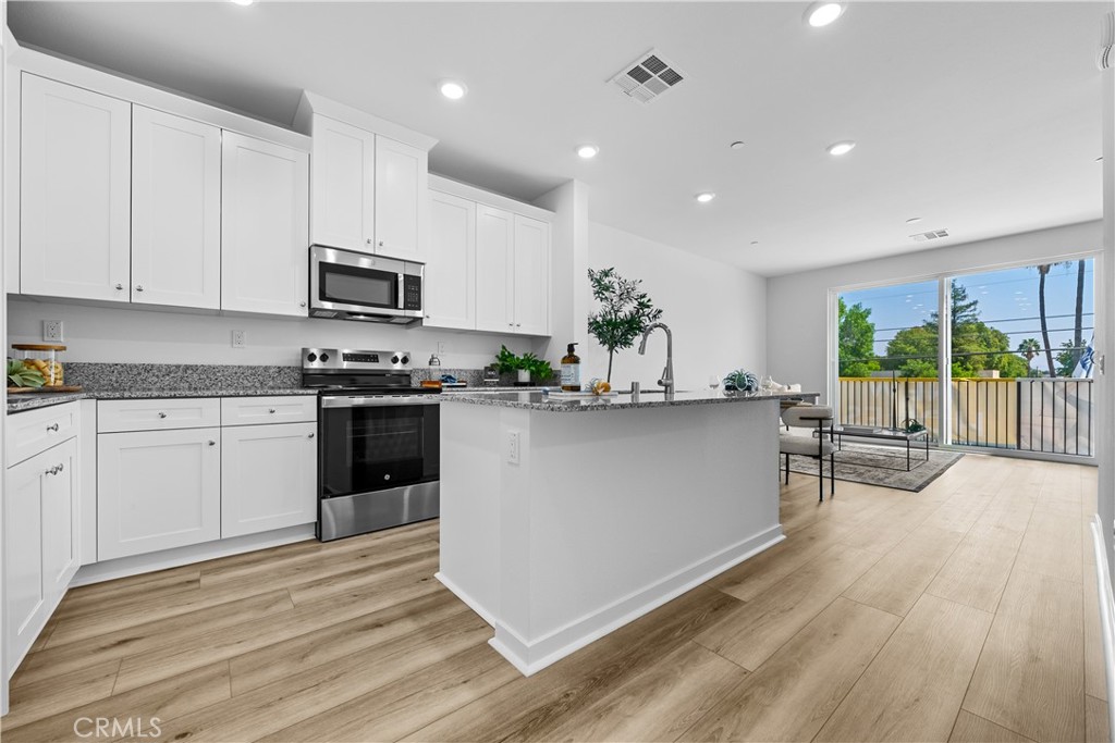 9423 N Sepulveda Blvd. #2
