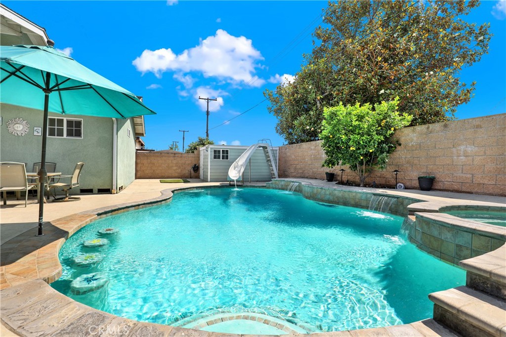 MLS #OC25128179 img 32