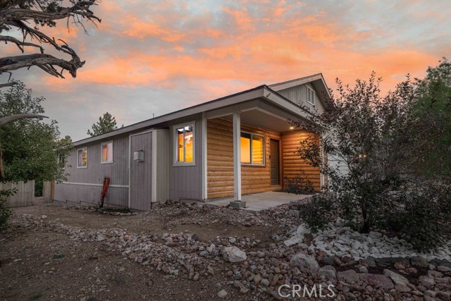 Detail Gallery Image 4 of 38 For 330 Sites Way, Big Bear City,  CA 92314 - 3 Beds | 2 Baths