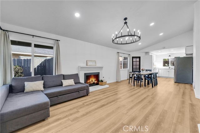 Image 4 of 23 For 13198 Pawnee