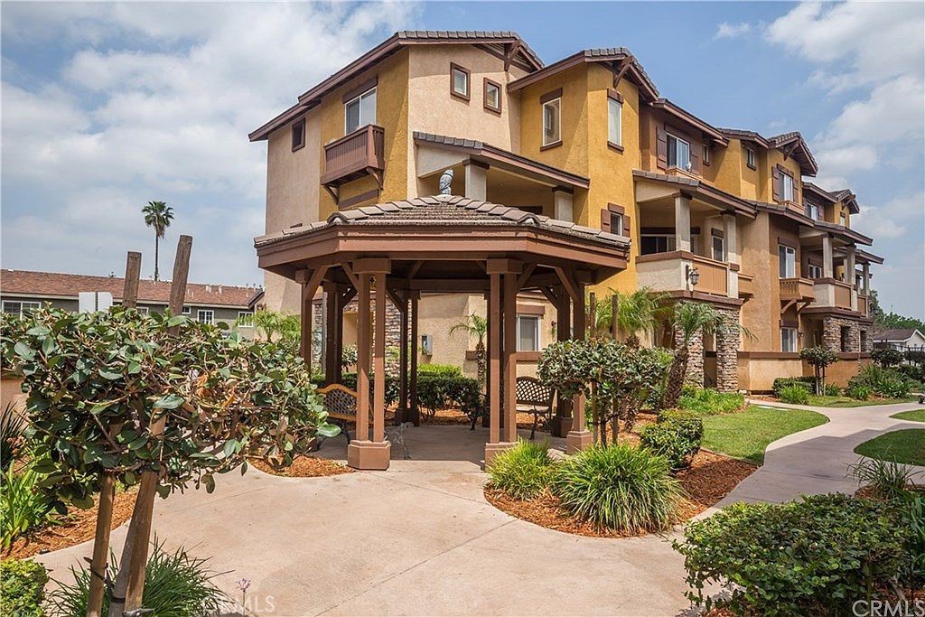 501 N Lark Ellen #H
