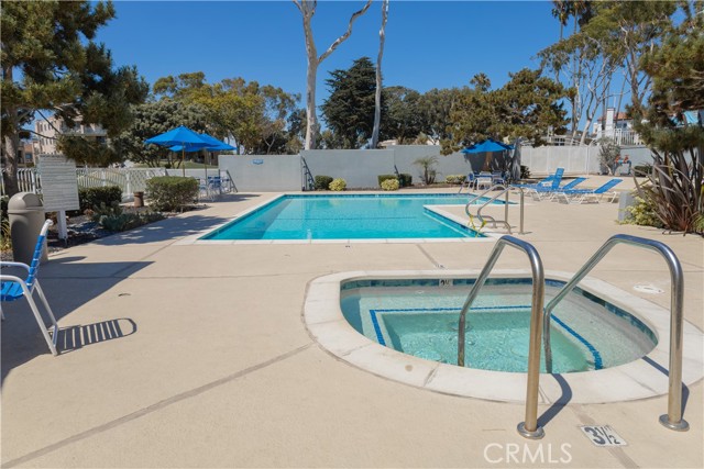 210 The Village, Redondo Beach, California 90277, 2 Bedrooms Bedrooms, 0 ,2 BathroomsBathrooms,Residential,For Sale,The Village,0,DW26180621