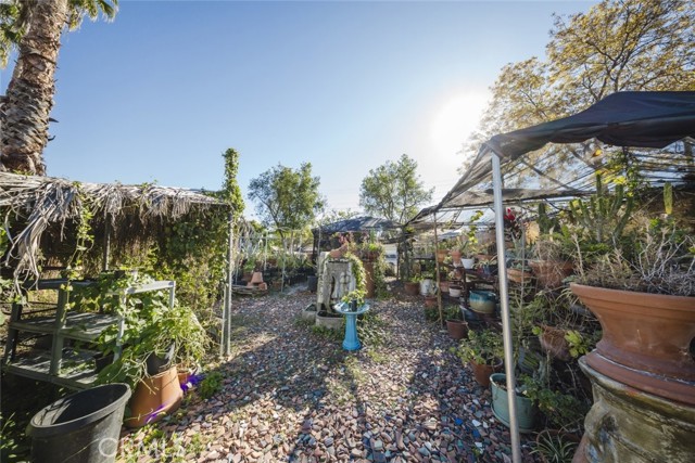 2006 E Foothill Boulevard, Pasadena CA: https://media.crmls.org/medias/bed024e8-2e8e-4b26-a694-e95e310e75cb.jpg