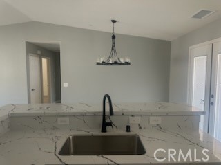 https://media.crmls.org/medias/bed0fdfd-f973-48a6-b328-e3a77e71851a.jpg?preset=X-Large