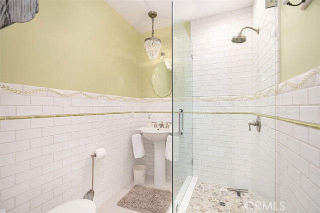 Detail Gallery Image 22 of 39 For 228 Ledroit St, Laguna Beach,  CA 92651 - 4 Beds | 3/1 Baths