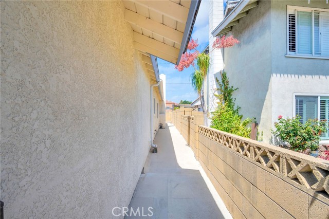 4739 Helmgate Drive, El Monte CA: https://media.crmls.org/medias/bed34b10-207e-470c-b411-3bce0c6227d9.jpg