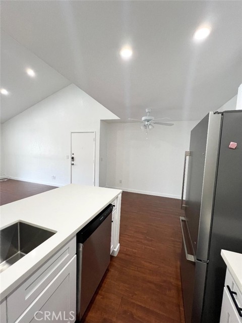 Detail Gallery Image 8 of 29 For 8801 Independence Ave #25,  Canoga Park,  CA 91304 - 1 Beds | 1 Baths