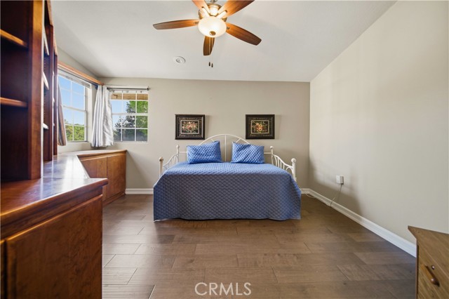 Detail Gallery Image 23 of 39 For 5930 Tampa #204,  Tarzana,  CA 91356 - 3 Beds | 3/1 Baths