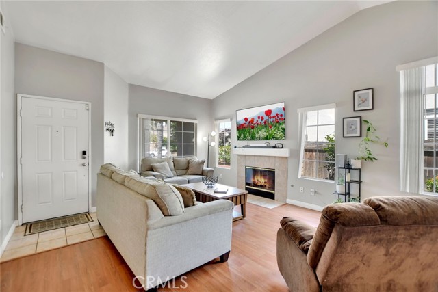 Detail Gallery Image 6 of 31 For 8844 Morgan Trail Dr, Jurupa Valley,  CA 92509 - 4 Beds | 2 Baths